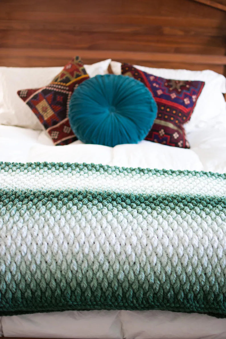CROCHET PATTERN and video / The Original Chunky Evergreen Throw / Crochet blanket tutorial / Modern Crochet Throw / Easy PDF download