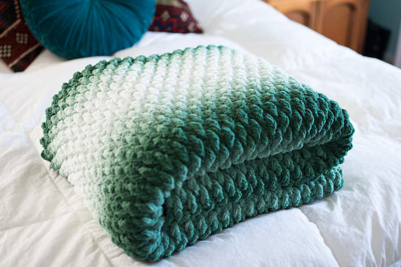 CROCHET PATTERN and video / The Original Chunky Evergreen Throw / Crochet blanket tutorial / Modern Crochet Throw / Easy PDF download