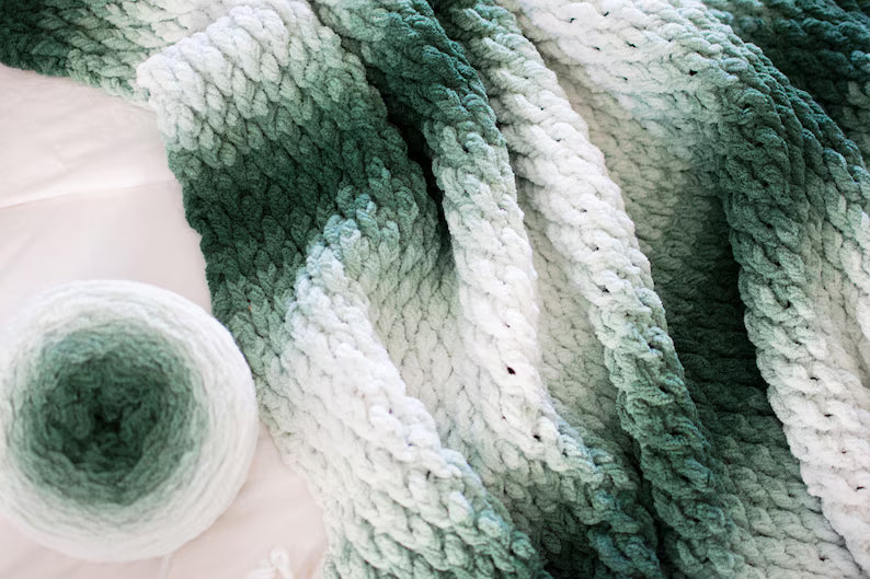 CROCHET PATTERN and video / The Original Chunky Evergreen Throw / Crochet blanket tutorial / Modern Crochet Throw / Easy PDF download