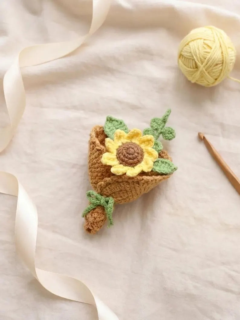 Crochet Sunflower Bookmark & Mini Bouquet Pattern, Book Lover Gift, Teacher Gift, Sunflower Lover Gift, Mother’s Day Gift