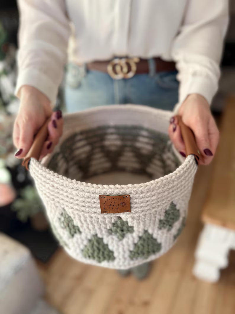 CROCHET PATTERN + VIDEO - Twinkling Trees Mosaic Crochet Baskets — 3 Nesting Sizes storage, gift, plantholder, Charts Included in Pdf