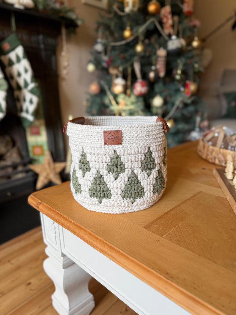 CROCHET PATTERN + VIDEO - Twinkling Trees Mosaic Crochet Baskets — 3 Nesting Sizes storage, gift, plantholder, Charts Included in Pdf